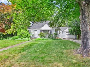 106 Millspaugh Dr, Fairfield, CT 06824