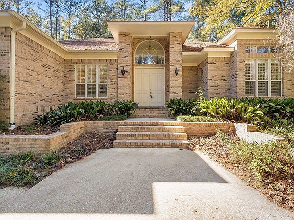3rd image of 2620 Shiloh Way