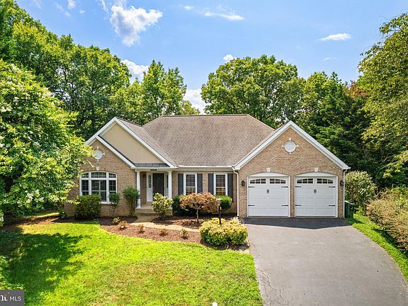 2nd image of 10300 Lexington Ct