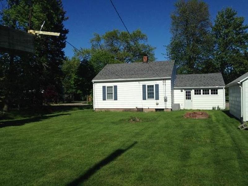 2nd image of 243 3rd St
