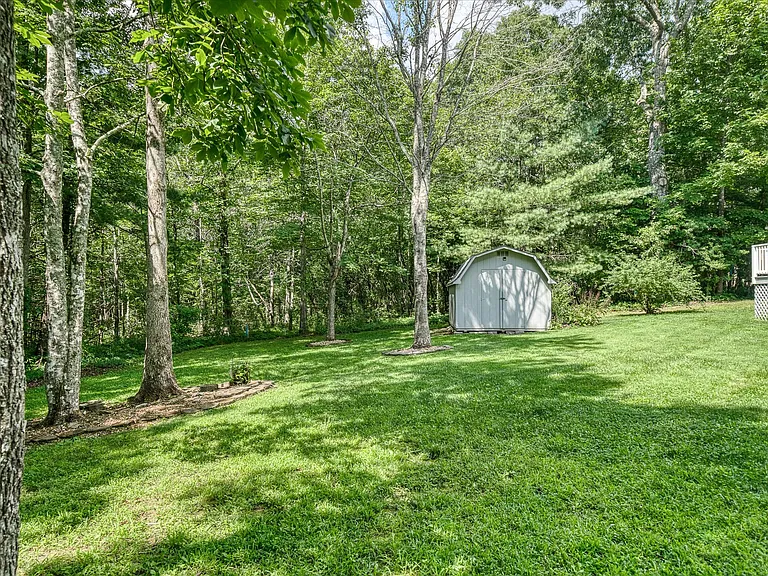 150 Pomeroy Dr — Photo 9