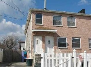 563 Beach 72nd St, Far Rockaway, NY 11692