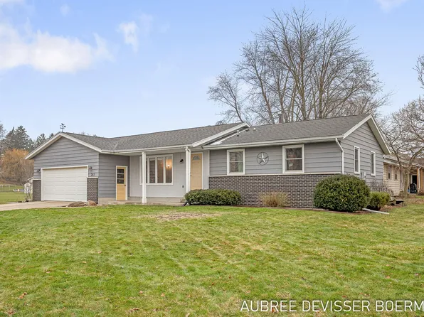 261 Westenbroek St, Zeeland, MI 49464