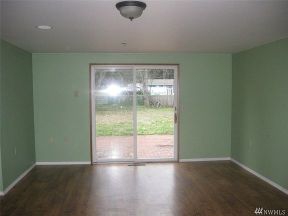 4th image of 316 Orchard Ave N