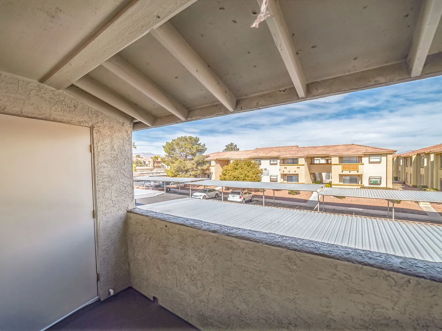 2 bed, 908 sqft, $1,300 — Photo 4