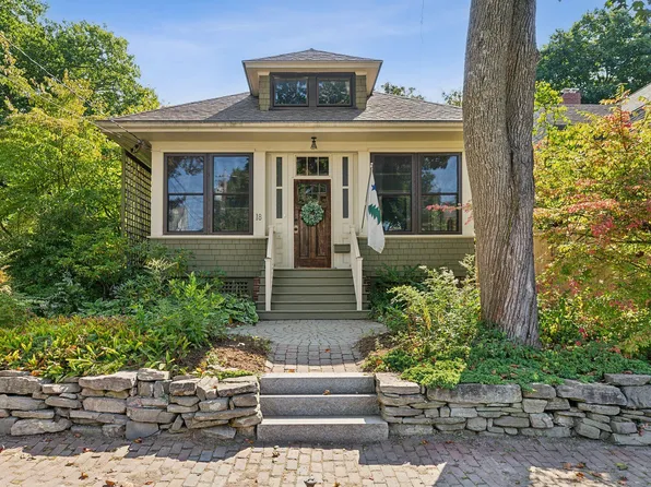 18 Fleetwood Street, Portland, ME 04102