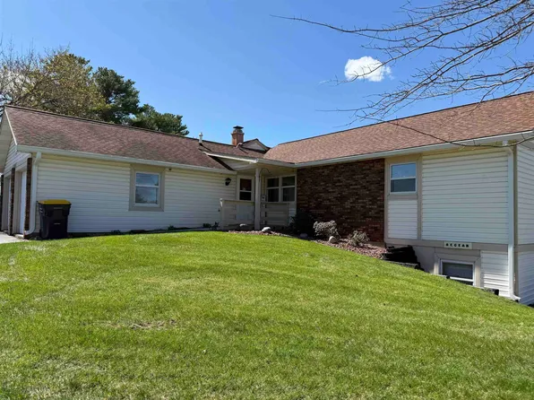 401 Butts Ave #1D, Tomah, WI 54660