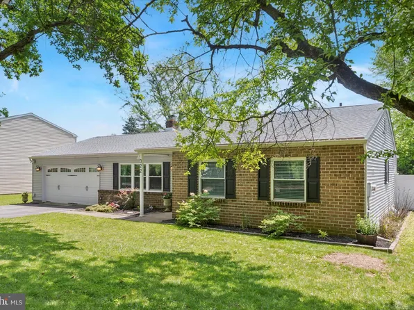 322 Flourtown Rd, Lafayette Hill, PA 19444