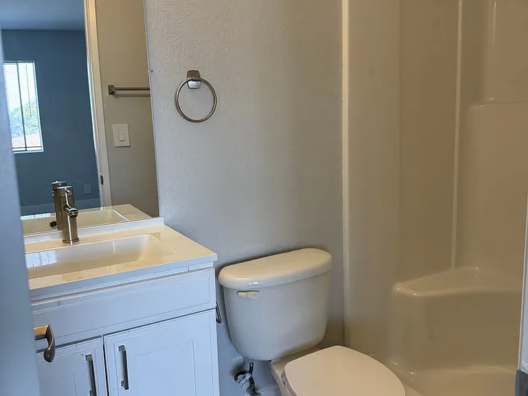 755 Gaviota Ave — Photo 9