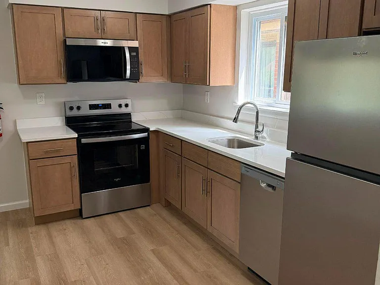 505 Meadow Woods Ln — Photo 4