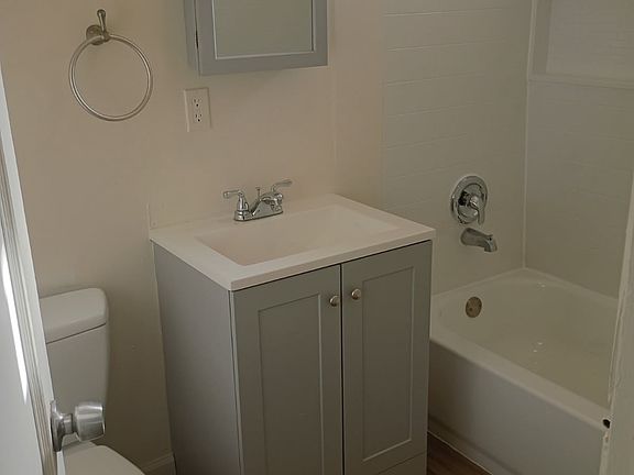 3rd image of 9526 3/4 Harvard St