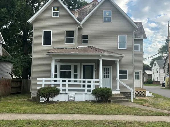 132 North Ave NE, New Philadelphia, OH 44663