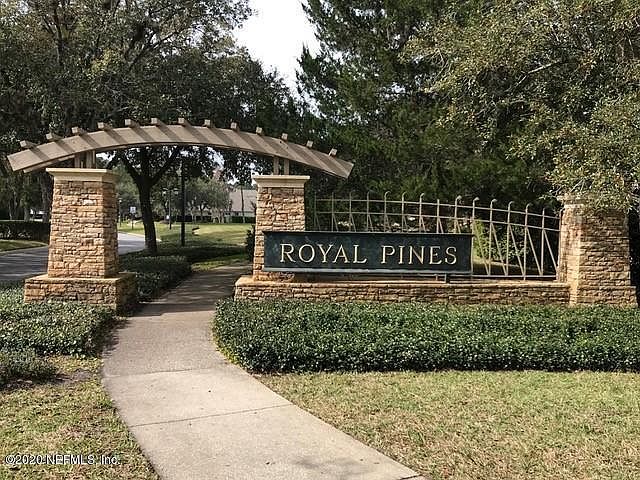 1st image of 221 Pinehurst Pointe Dr