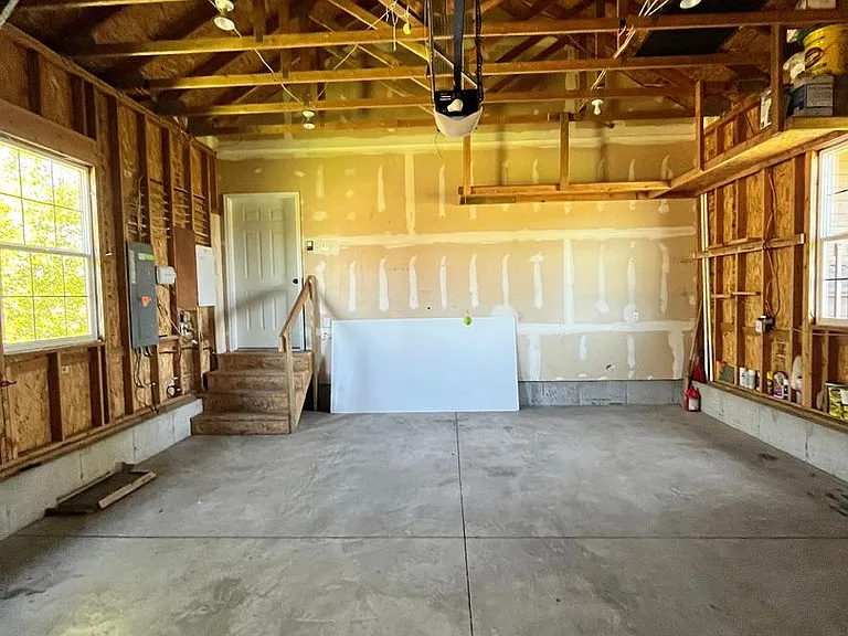 471 Palisade Trl — Photo 33