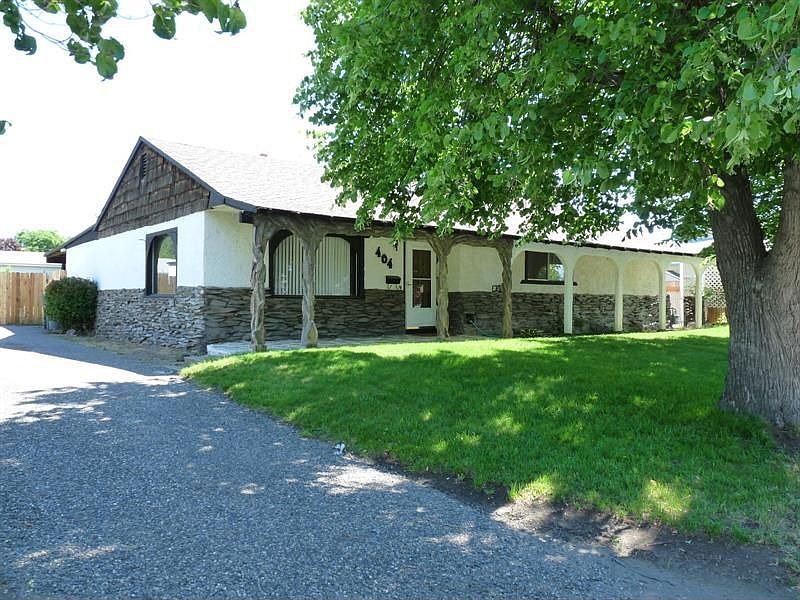 1st image of 404 Basswood Ave