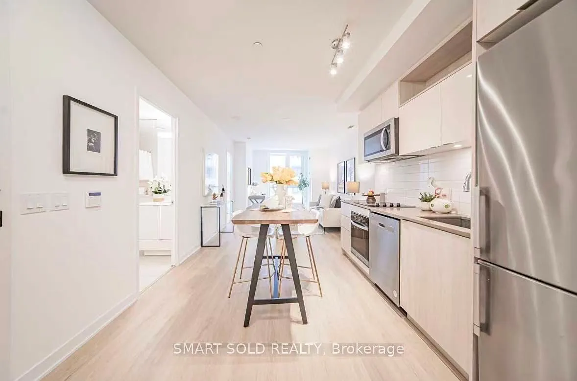 2 bed, $2,900 — Photo 3
