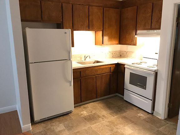 4th image of 1577 Brookvale Dr APT 2