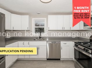 916 20th Ave NE, Minneapolis, MN 55418