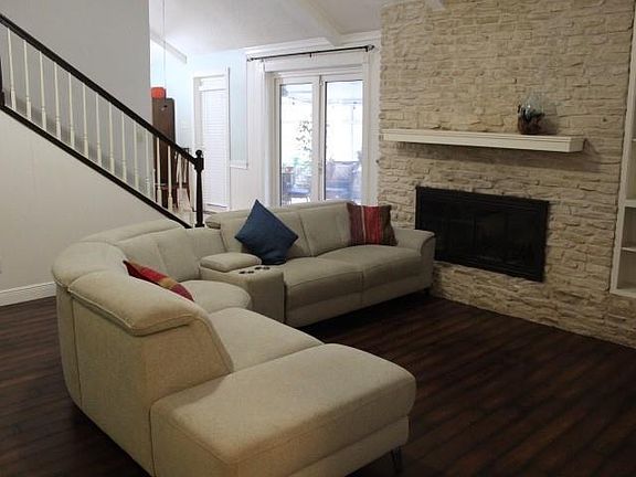 3rd image of 613 Lime Rock Dr