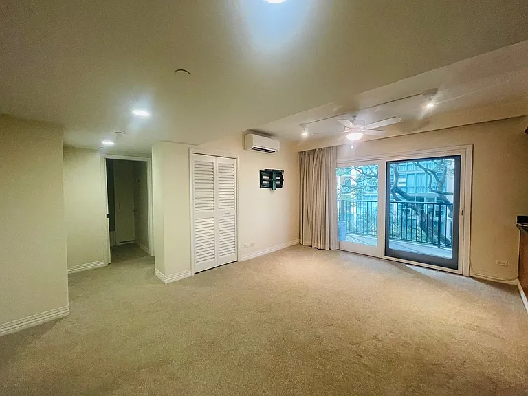 21 Craigside Pl #4C — Photo 3