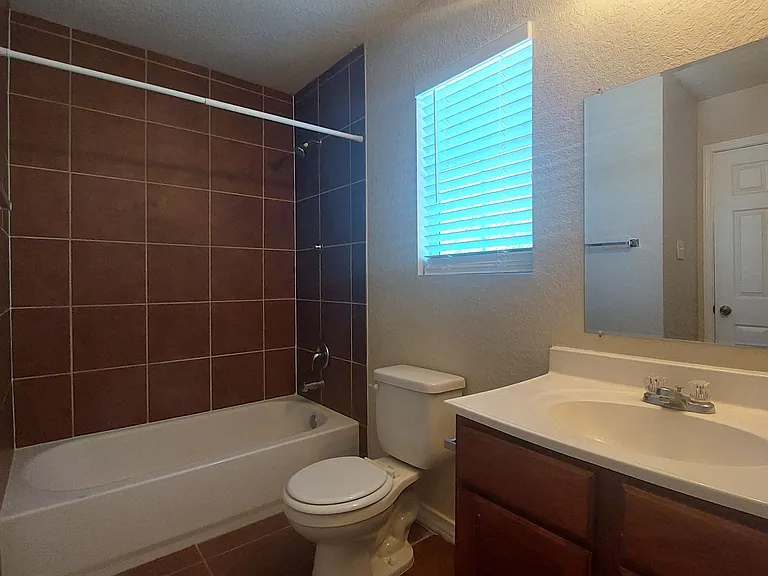 4916 Appleseed Ct — Photo 11
