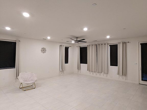 4th image of 2645 Luna Ave