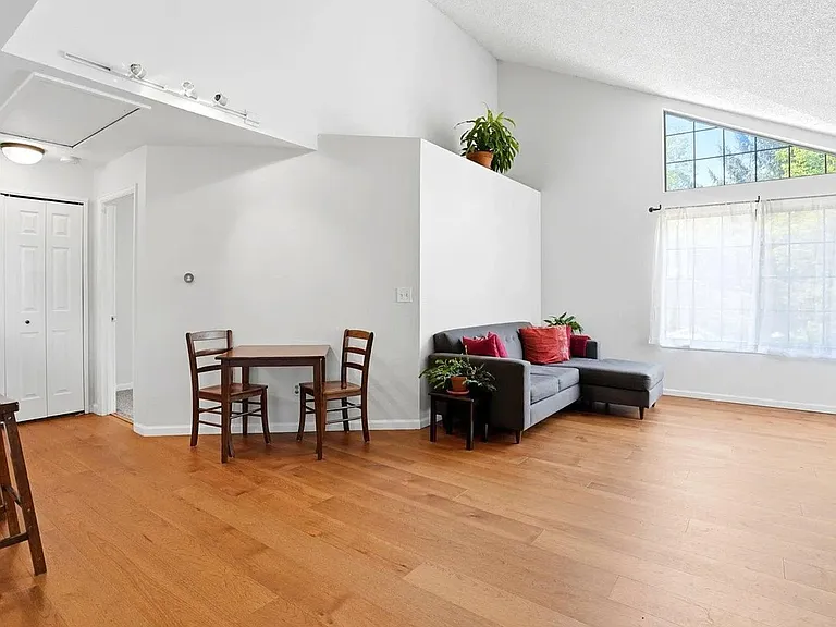 4837 White Rock Cir #H — Photo 5