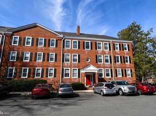 4824 29th St S APT B2, Arlington, VA 22206