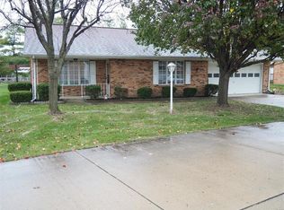 6935 Willow Tree Ln, Dayton, OH 45424