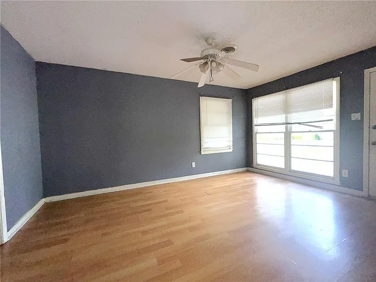 654 Ynestra Dr — Photo 14