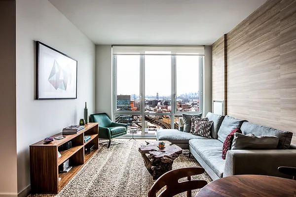 Rented by Stonehenge NYC LLC | media 8