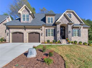 5718 Woodrose Ln, Greensboro, NC 27410