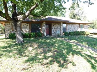 3011 Belle Ave, Denison, TX 75020