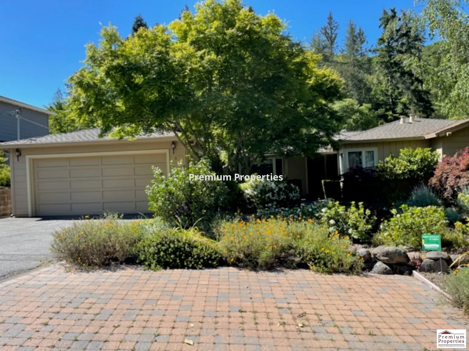 9 Washington Ln photo 1