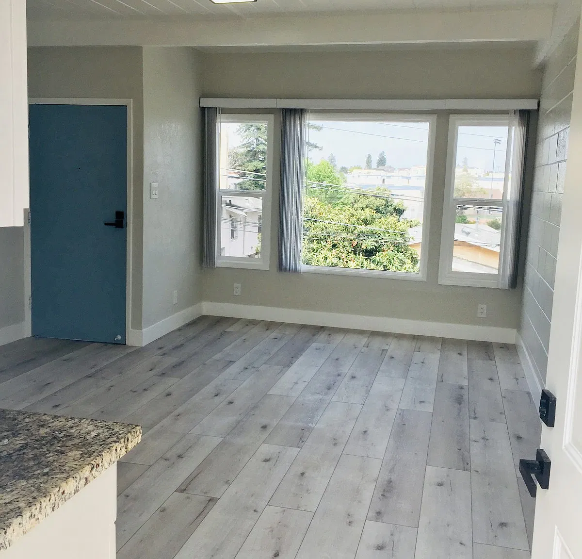 3318 Elliot Street, Unit Upper — Photo 4