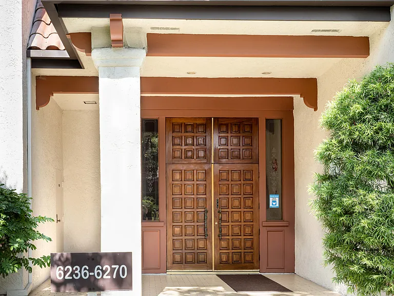 6268 Riviera Cir — Photo 26