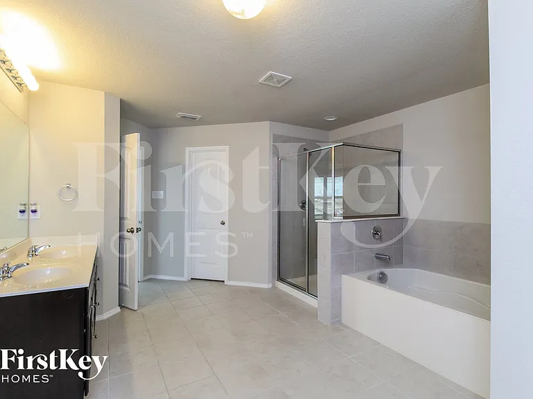 7525 Boat Wind Rd — Photo 8