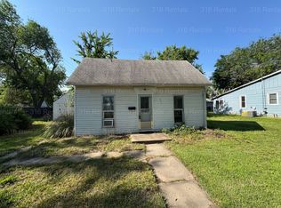 111 W Galle St, Moundridge, KS 67107
