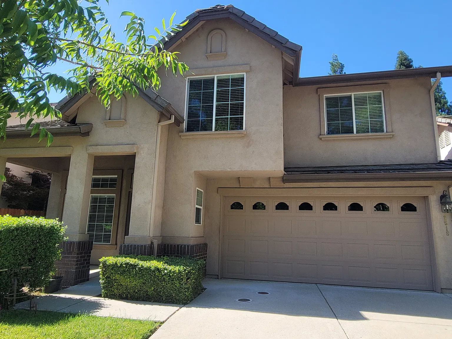 3 bed, 2.5 bath, 1757 sqft, $2,950 — Photo 2