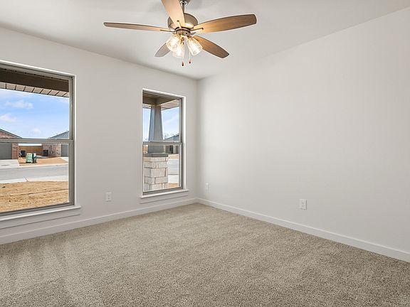 4th image of 2616 Garland Ave