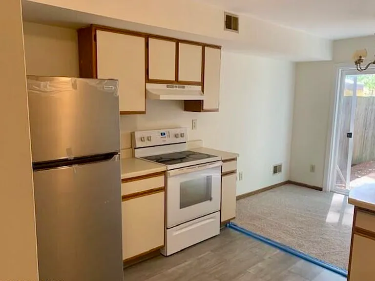 Elk Cir — Photo 3