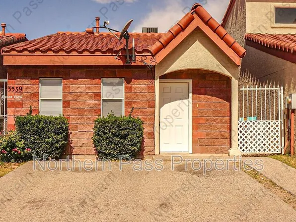 3559 Oasis Dr, El Paso, TX 79936