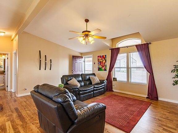 4th image of 11440 Heidemann Ave