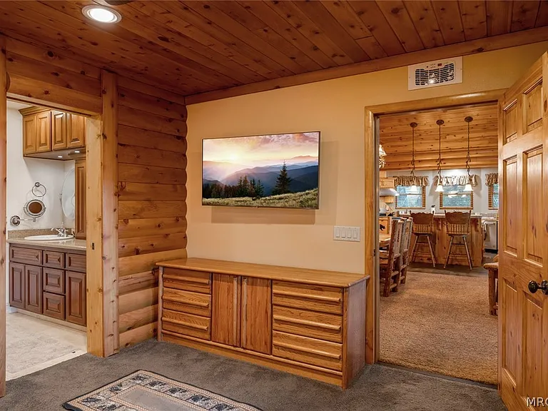 1165 Green Mountain Dr — Photo 22