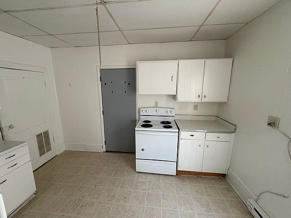 4th image of 703 W Briggs Ave