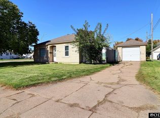 1102 E 10th St, Fremont, NE 68025