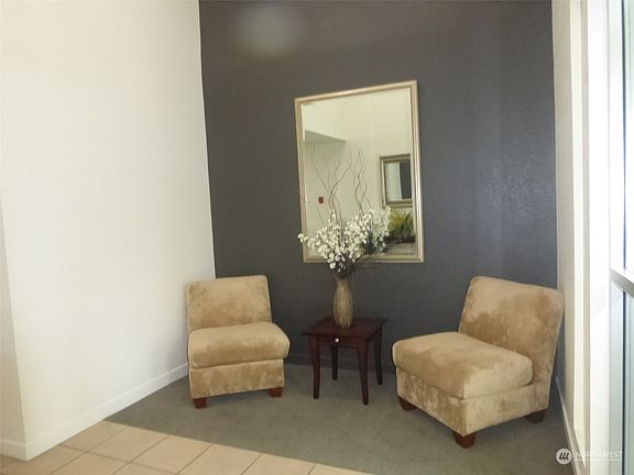 2nd image of 424 102nd Avenue SE #104