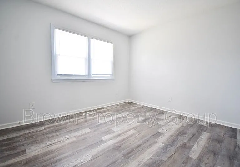 2105 Grand Prix Dr #E — Photo 9