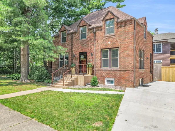 716 W Indiana Ave, Urbana, IL 61801