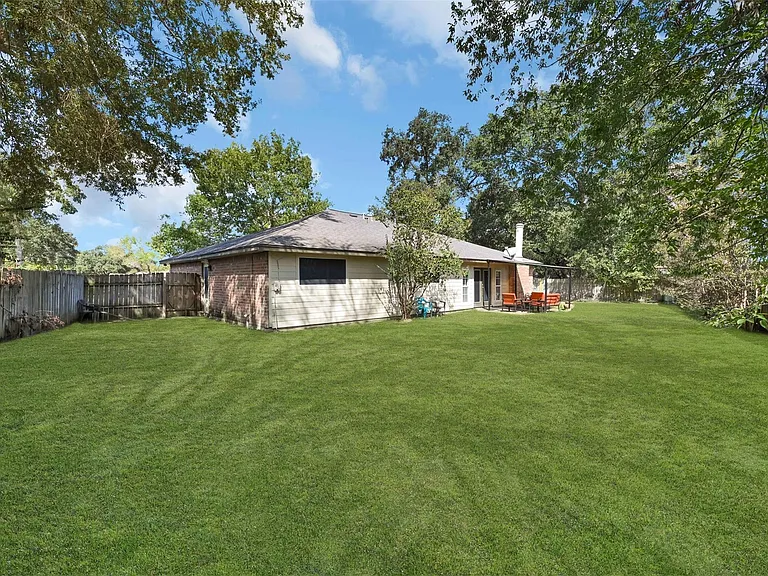 14102 Sylvia Dr — Photo 6